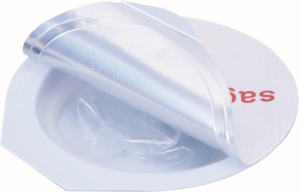 打開的 相模原創 Sagami Original 0.02 PU 安全套,採用創新 Condom 包裝,方便取用