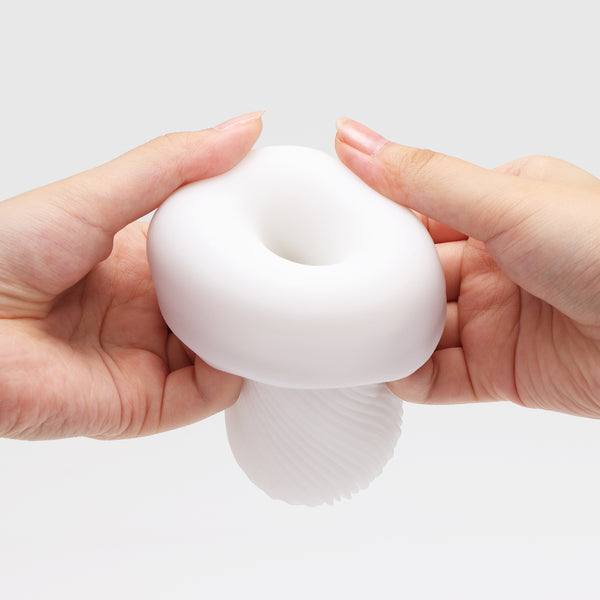 TENGA 3Dx ZEN 飛機杯可反轉內膽設計，清洗時將內部紋路完整翻出