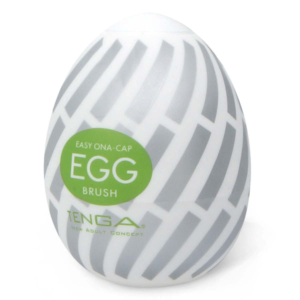 TENGA EGG BRUSH 飛機蛋 正面圖，清晰可見刷毛狀條紋外觀與綠色 BRUSH 標誌，展現新穎設計與柔軟手感。